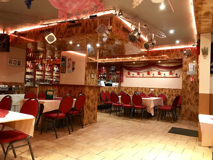 Bella India restaurant interior -1